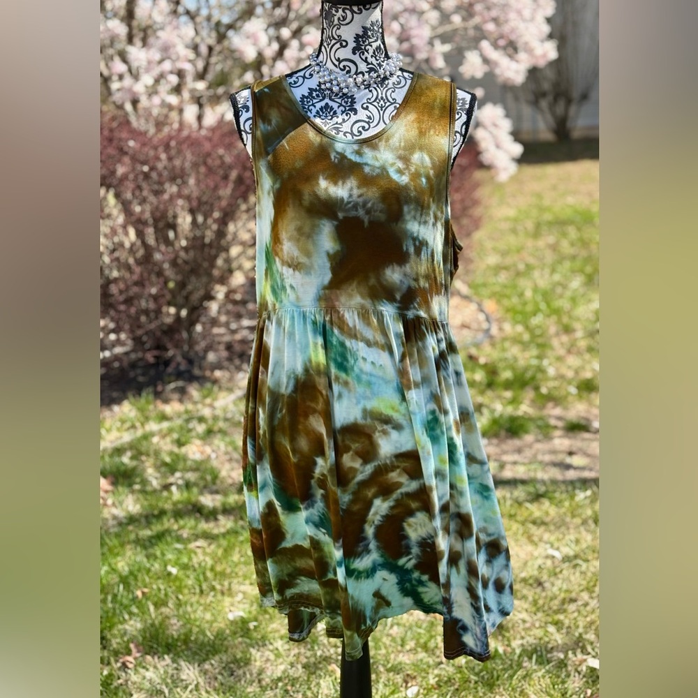 “Better Together” tie dye-women’s Sleeveless Dress, size Lg